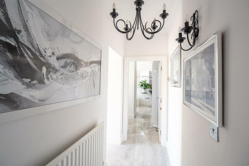 Hallway.jpg