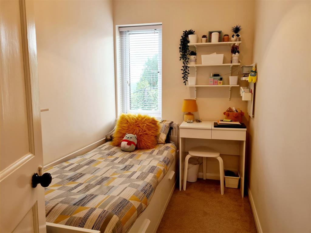Bedroom 3.jpg