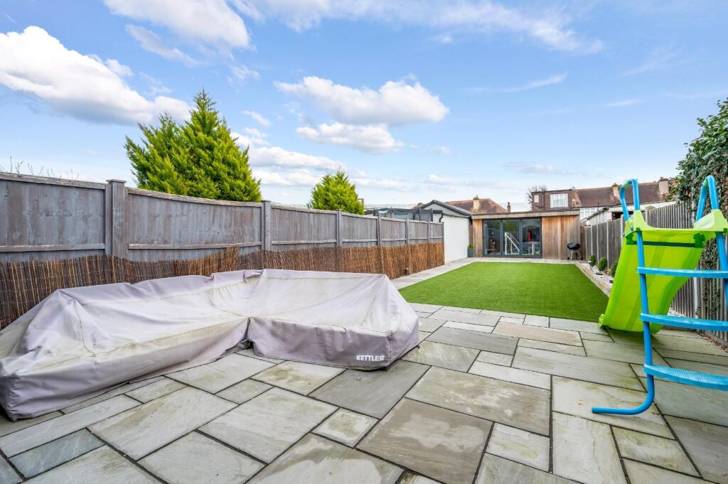 STONELEIGH AVENUE,  (21).jpg