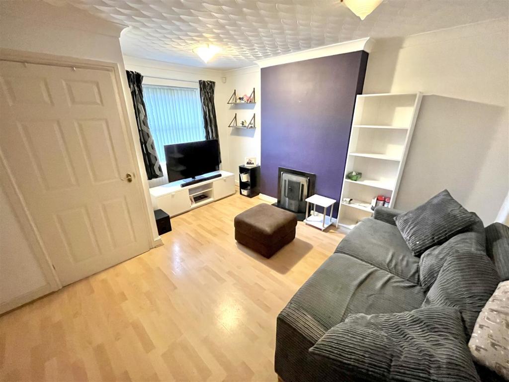 Lounge Aspect 3.jpg