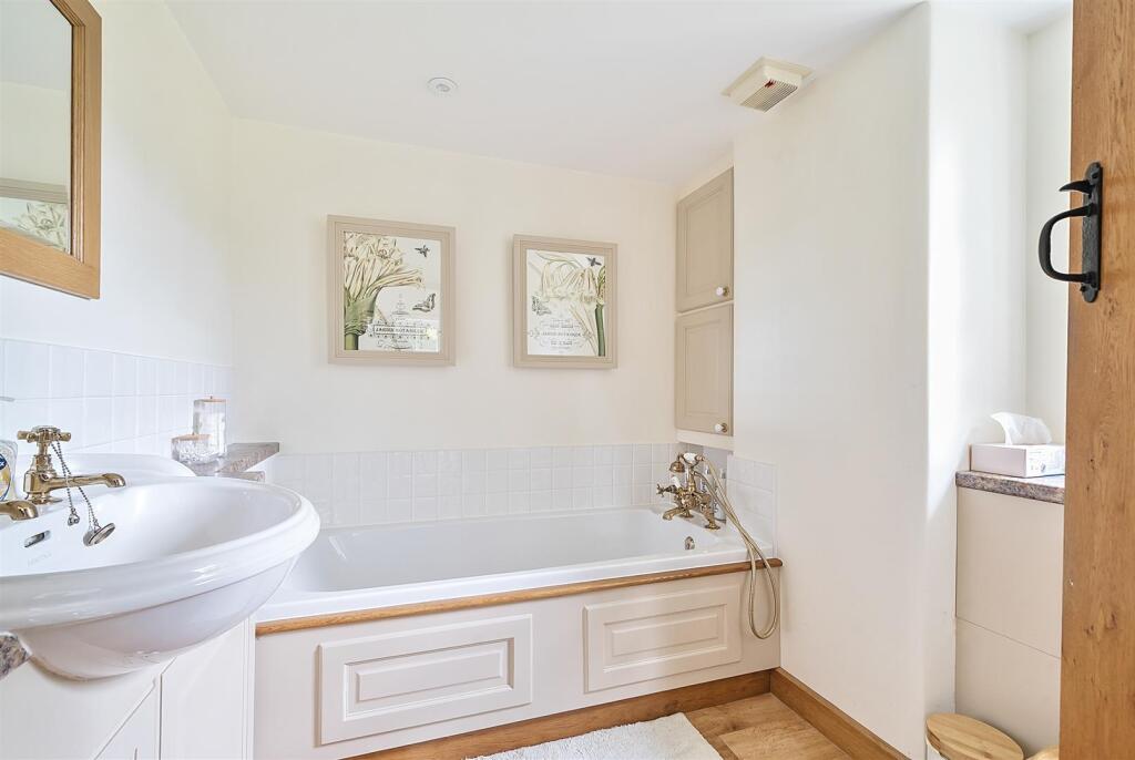 En-suite Bathroom