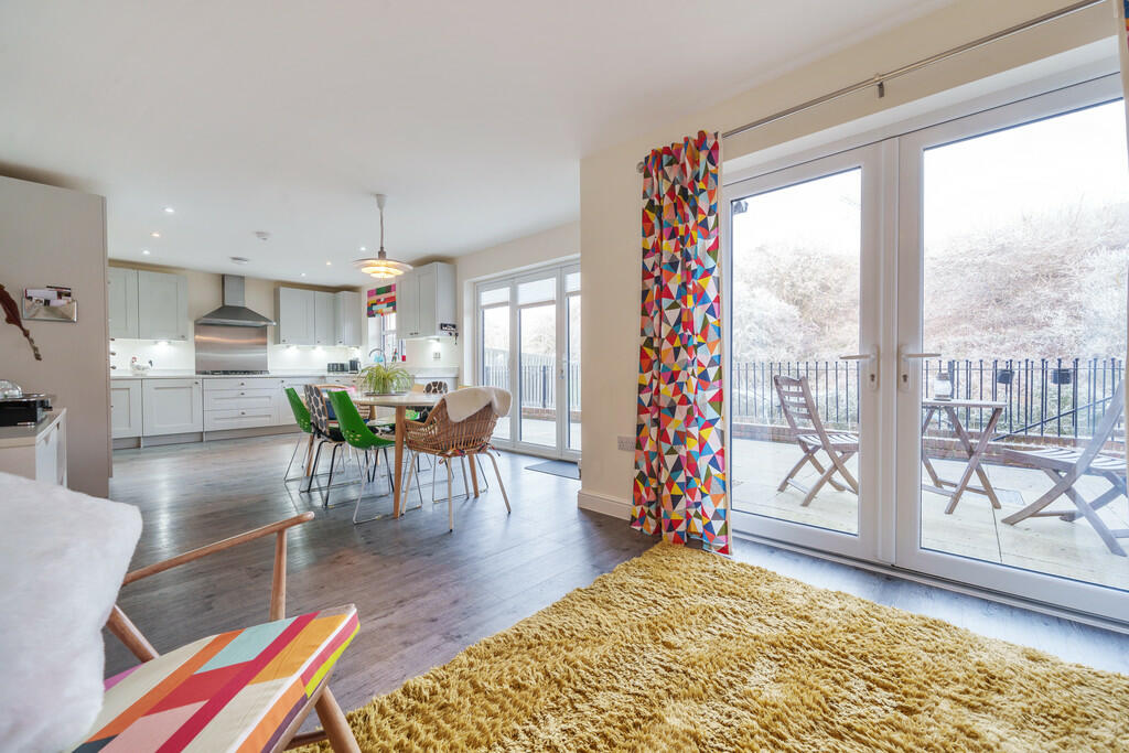 Open Plan Dining ...