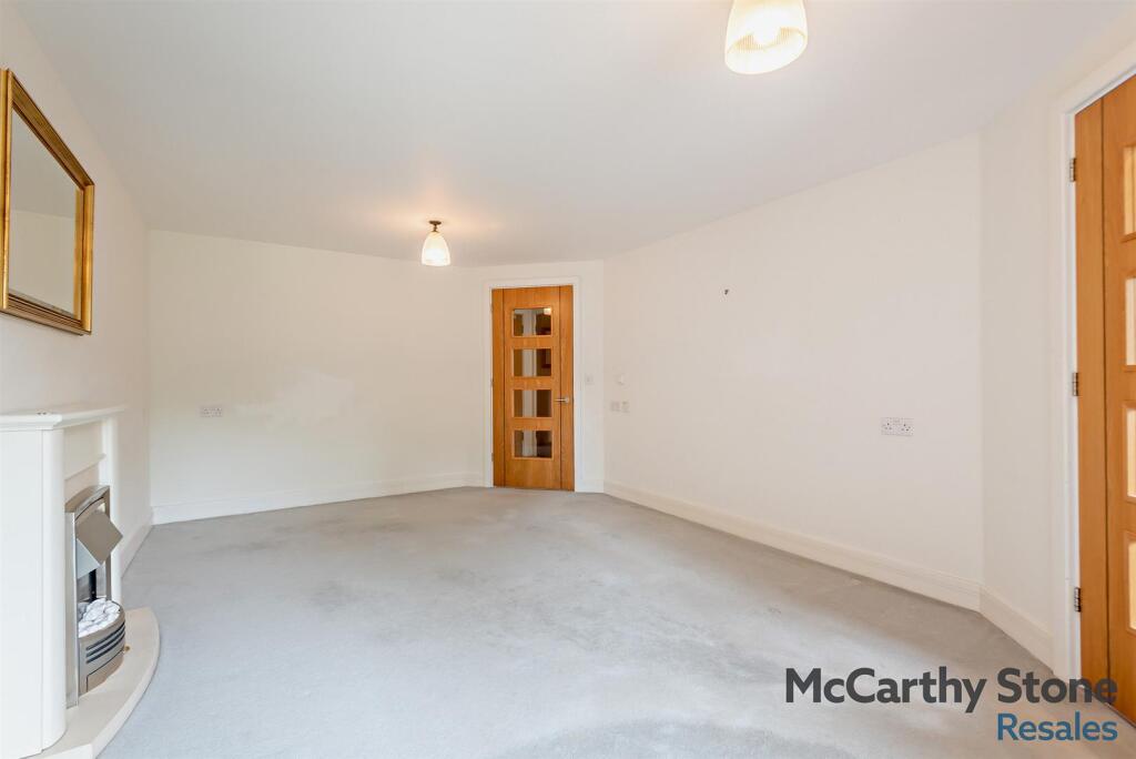 8665640-interior14-800.jpg