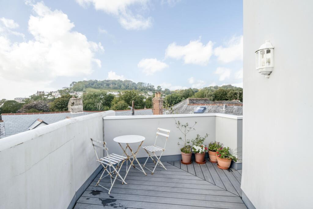 1320085-6-68c2d895a3cd4