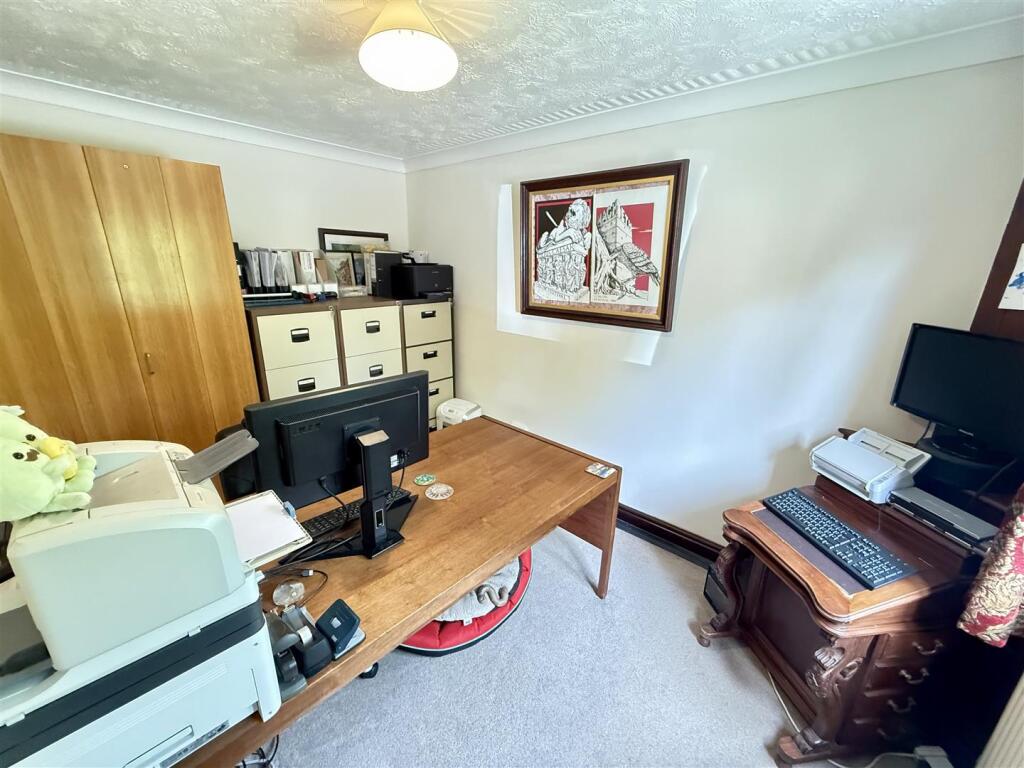 Office / Bedroom / Potential Bathroom