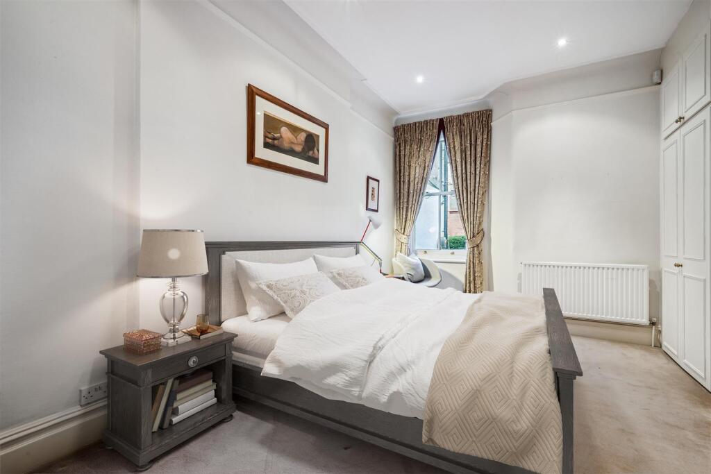 Rusthall Mansions, W4 - FOR SALE