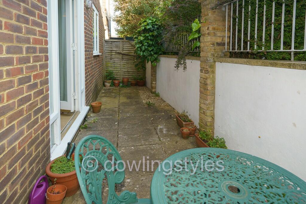 Rear patio garden.