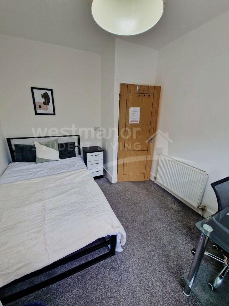 ROOM 5