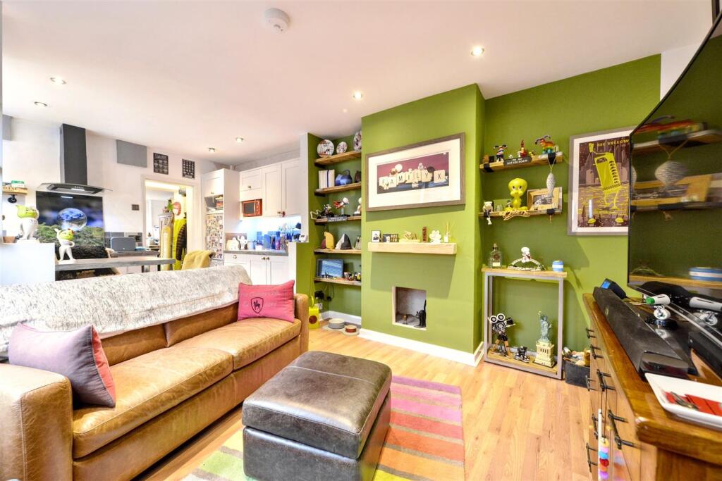 Albert Road Chatham6.JPG