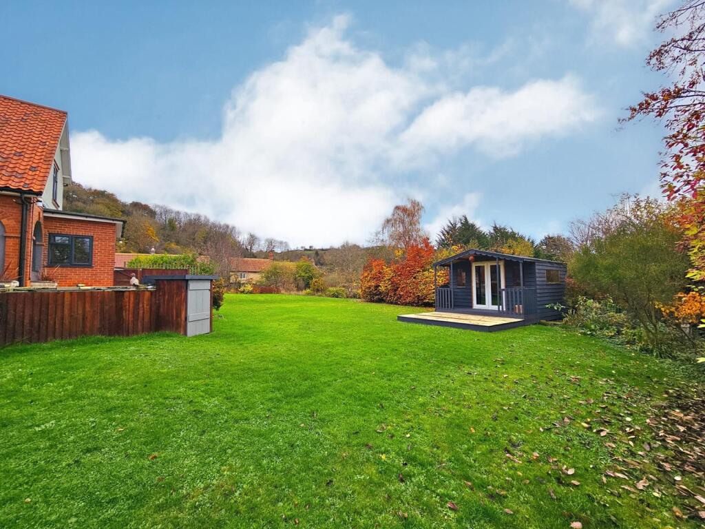 5e448395-f73b-40d6-9768-d343787c2d79