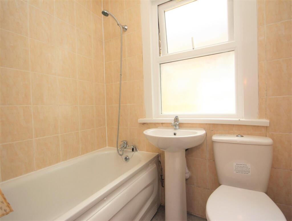 Bathroom.JPG