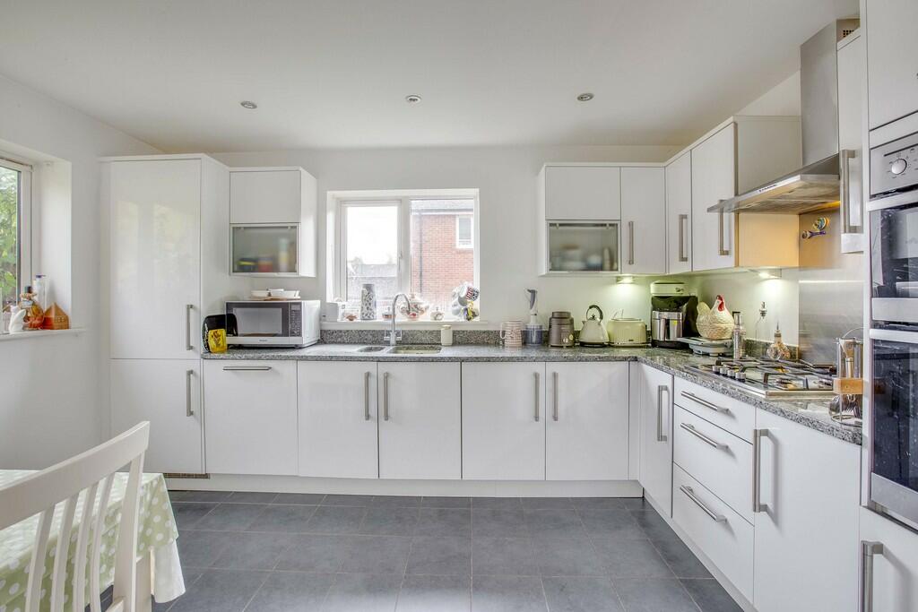 5 Linnet Avenue, ...