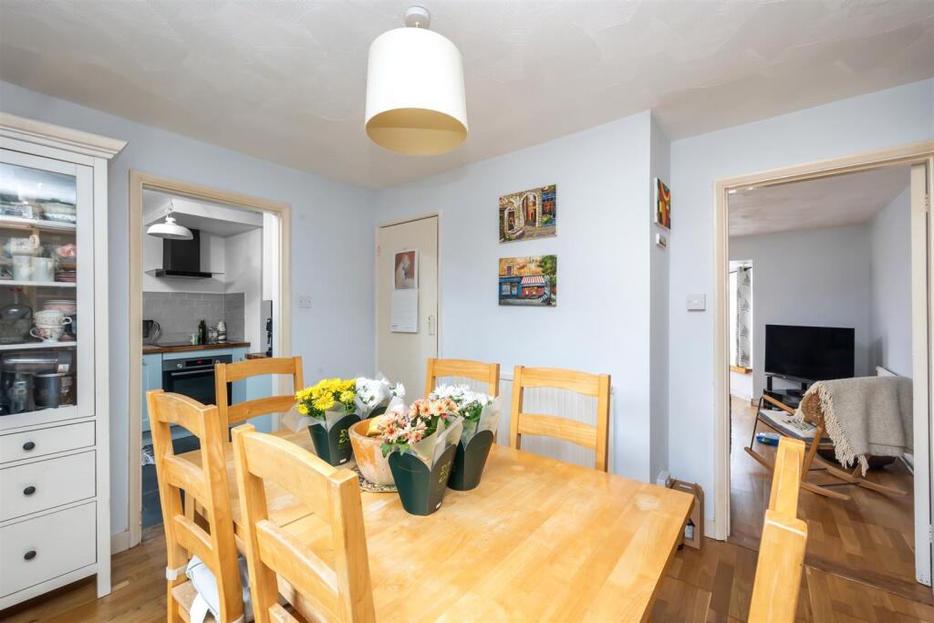 Chichester Close 3 DINING TO KITCHEN.jpeg