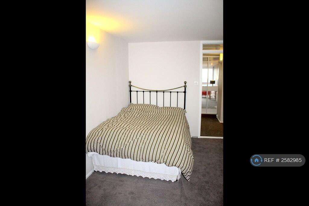 Double Bedroom 2