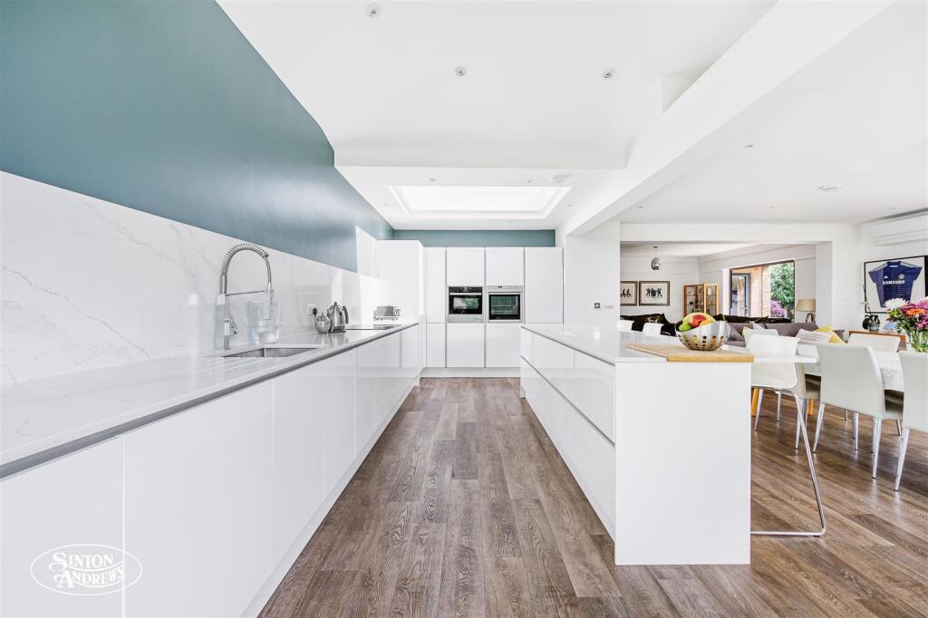 Dorincourt, Boston Gardens (13).jpg