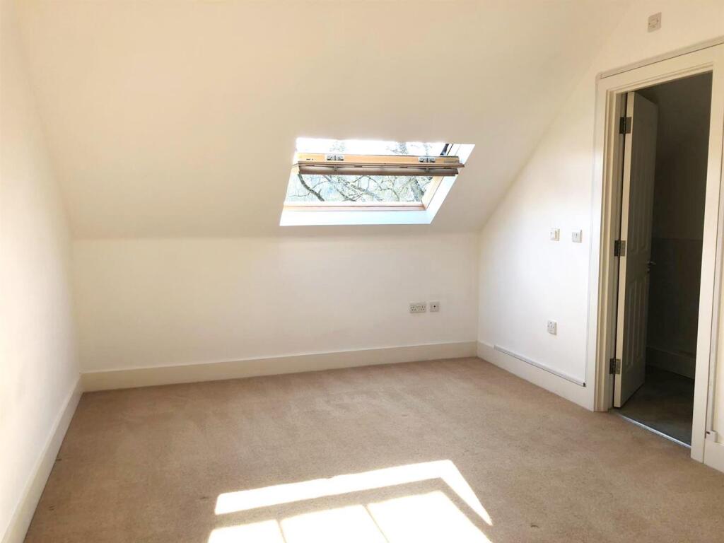 MasterBedroom.jpg