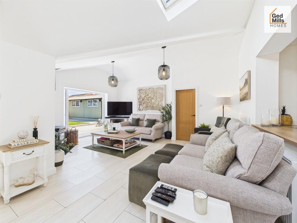 CAM04261G0-PR0047...