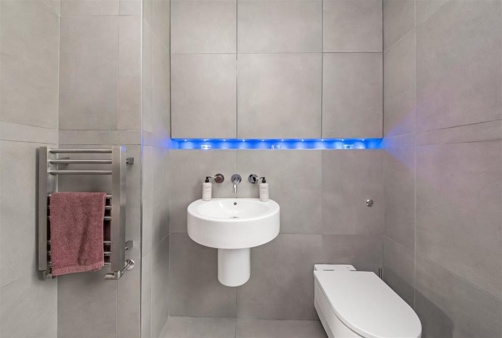 WET ROOM
