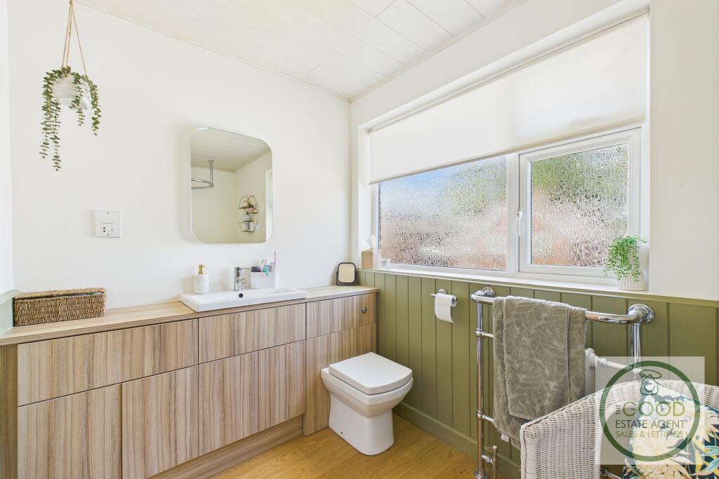 Main Bathroom