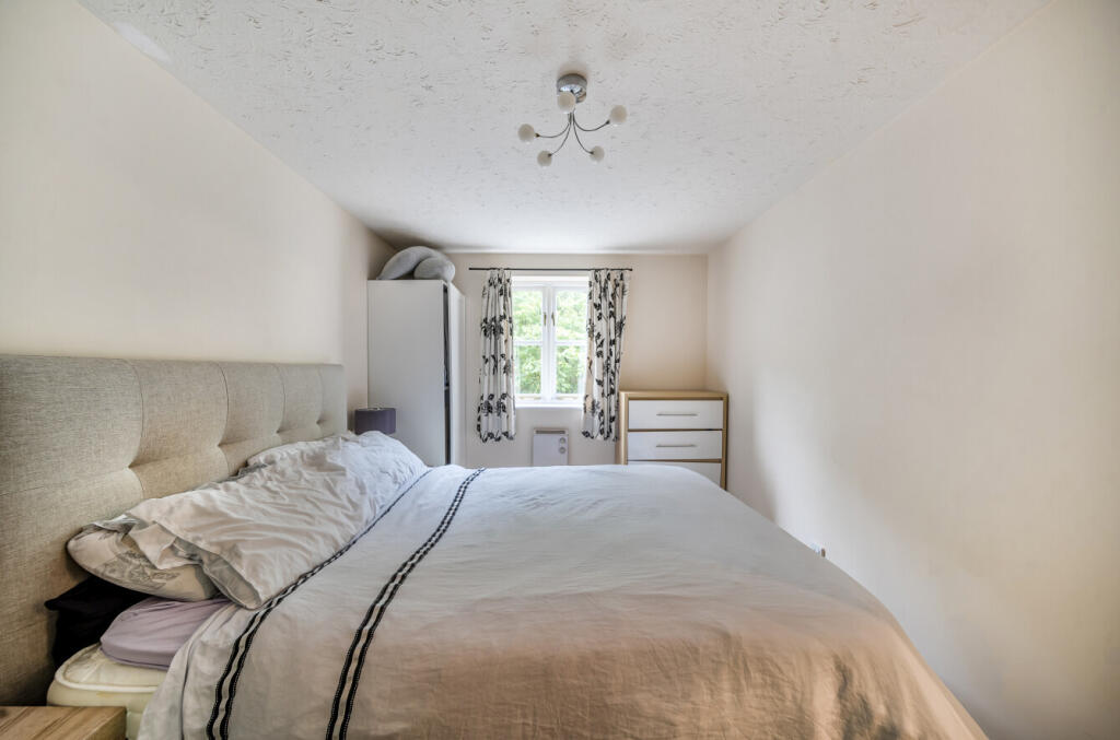 1346136-8-68b1c89...