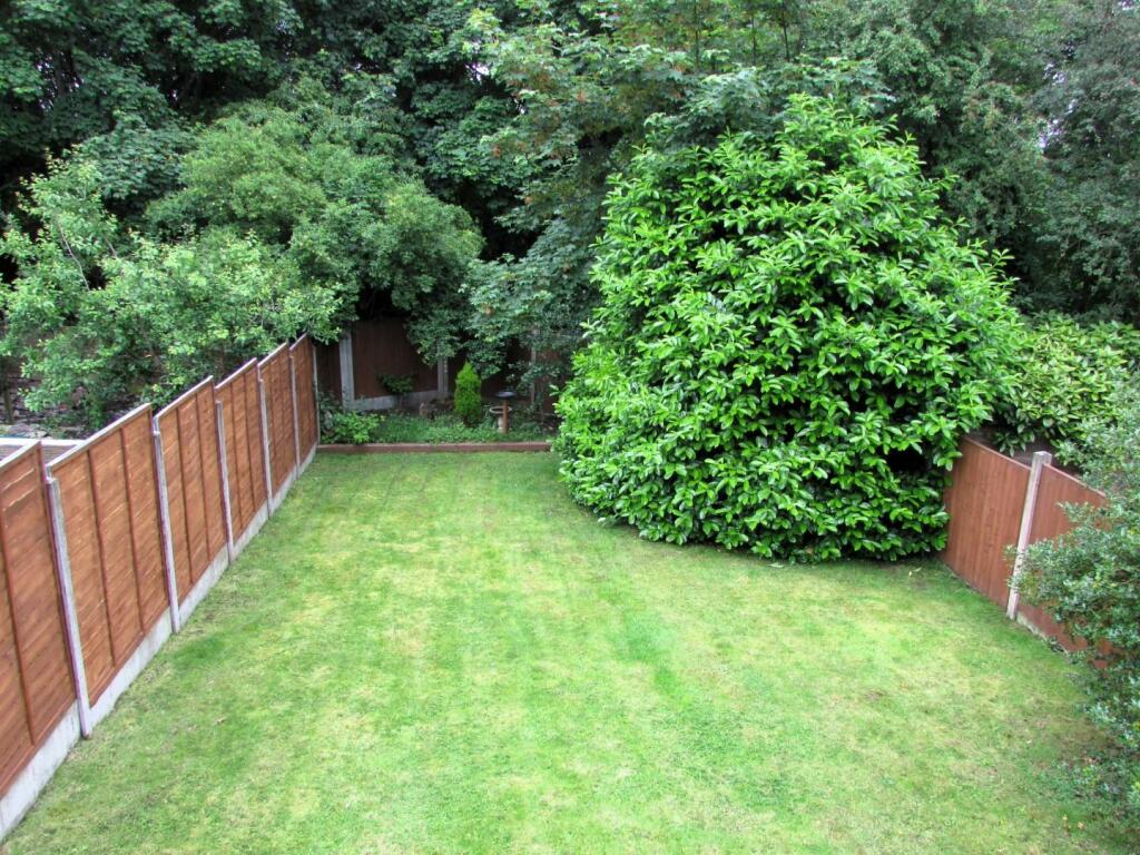LordLane305gdn1.JPG
