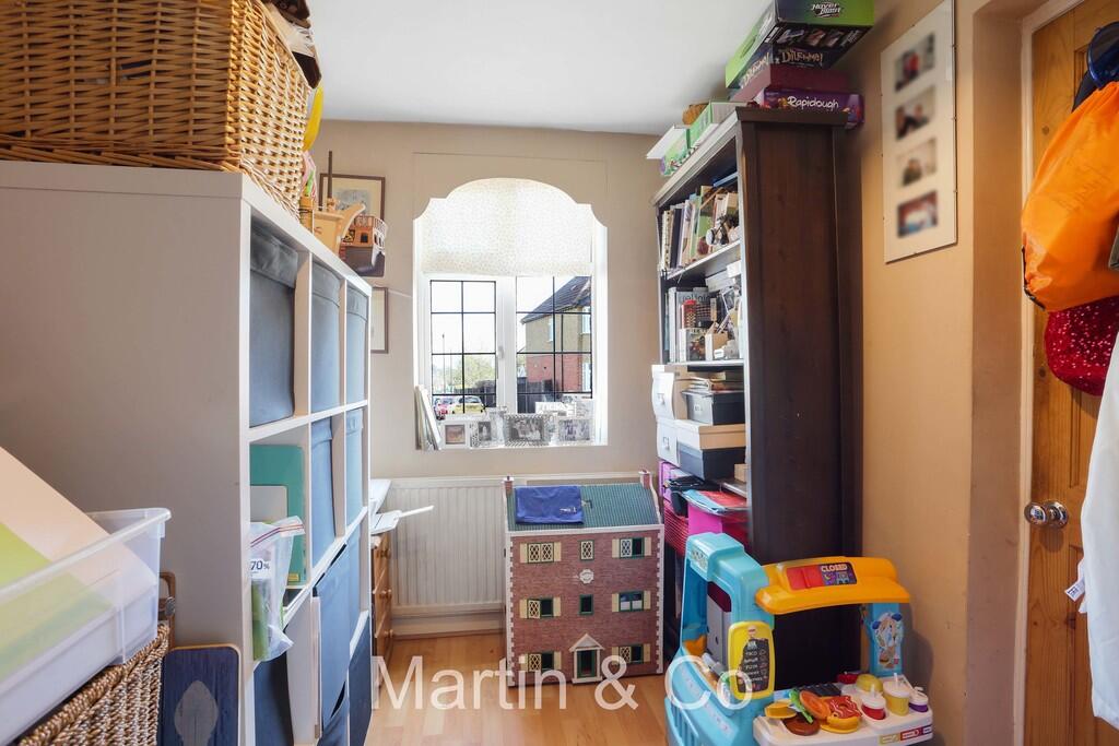 1444213293 - 87 T...