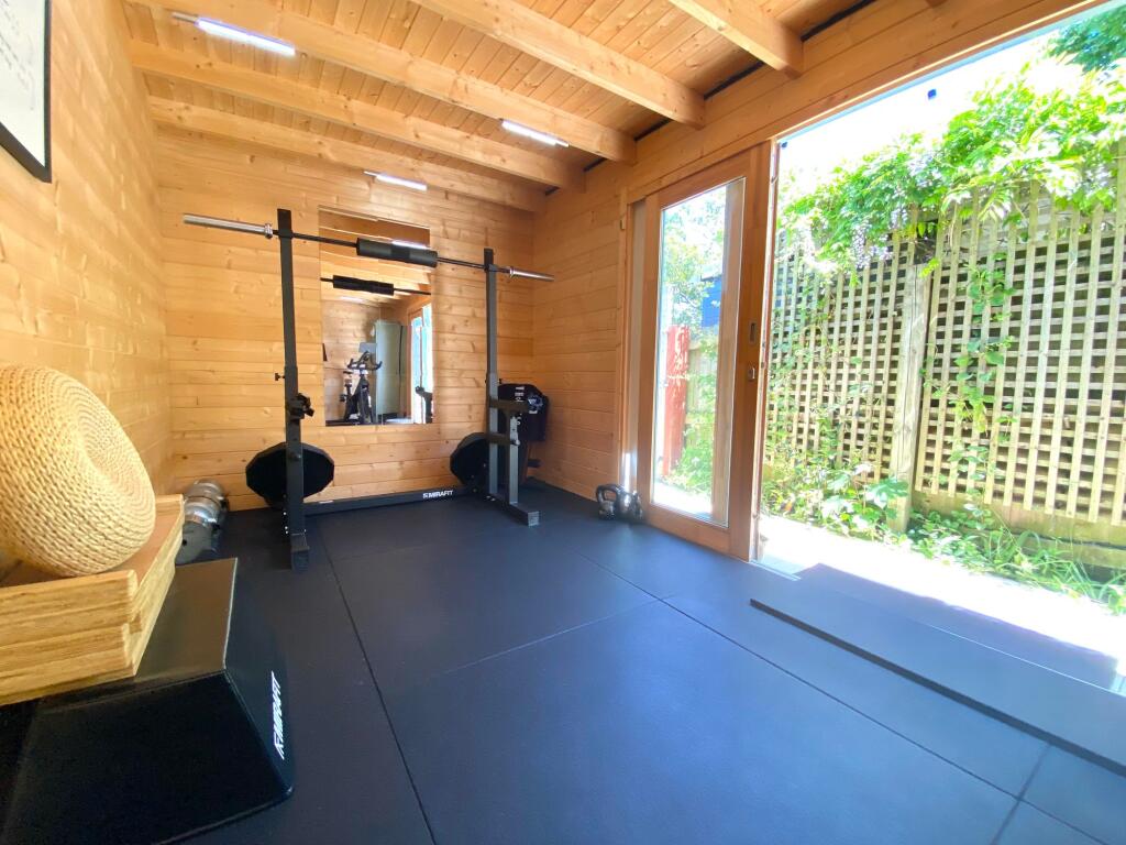 Cabin/Home Office