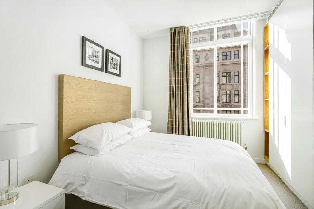 Crown Estate Flat...