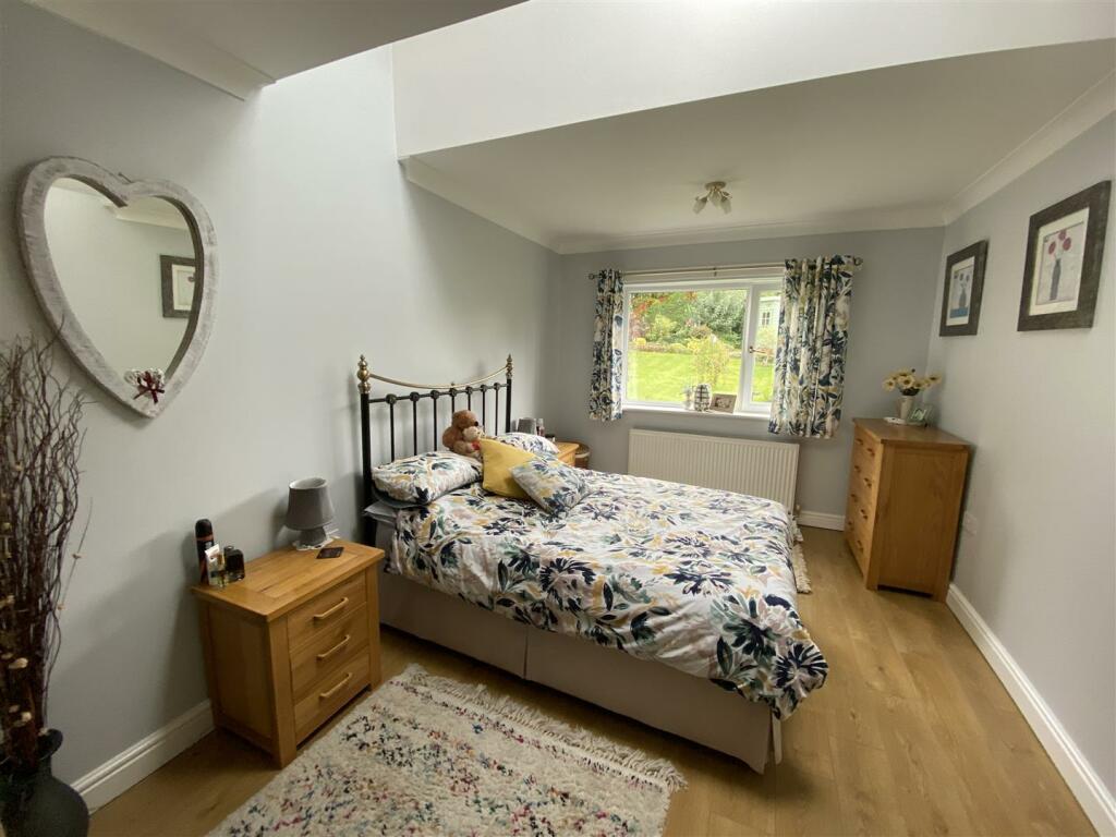 Master bedroom rear: