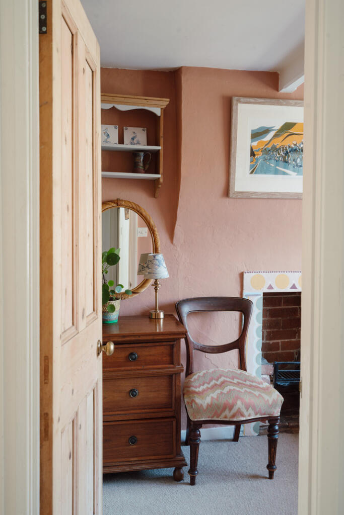 276869 - VILLAGE-STREET-PETERSFIELD-048.jpg