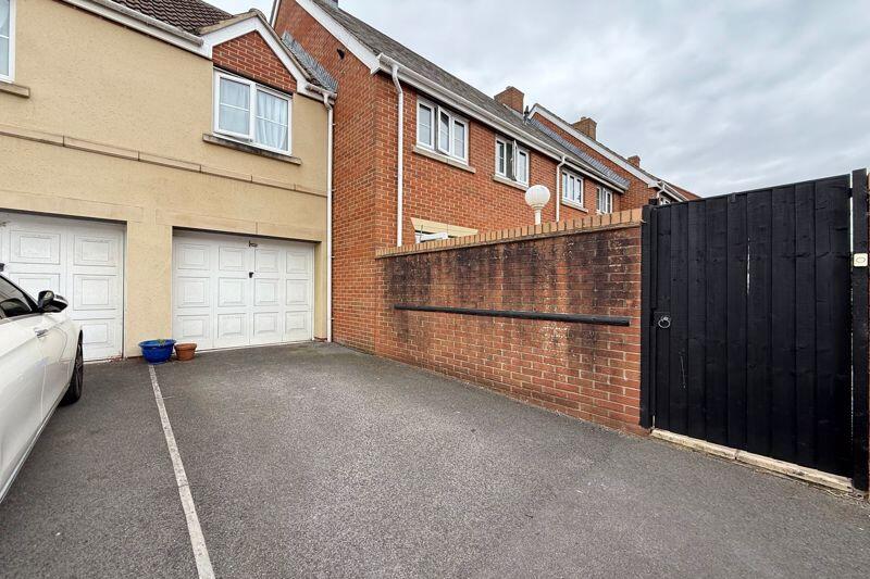 Garage &amp; Parking