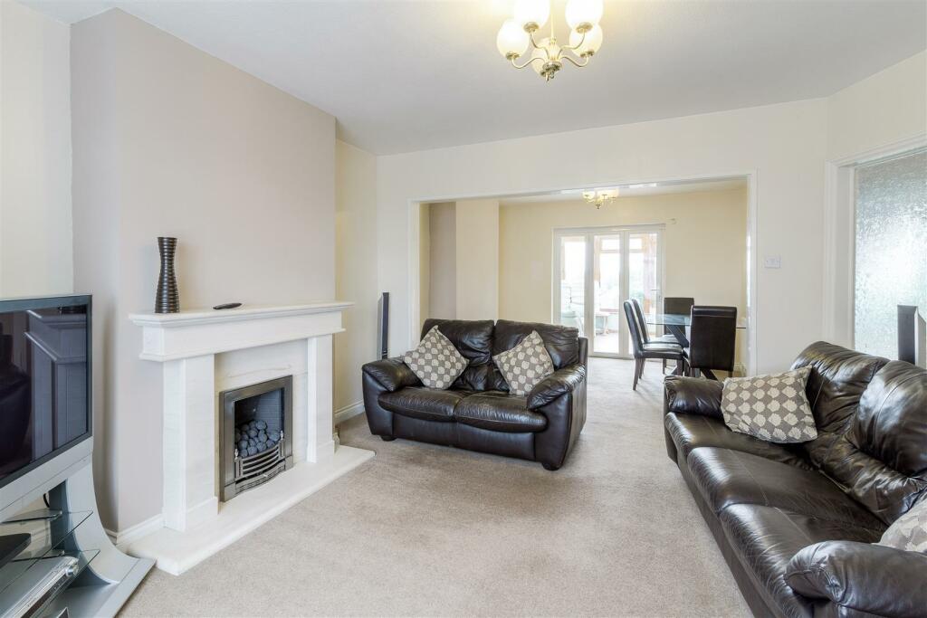 Lounge looking to Dining Room