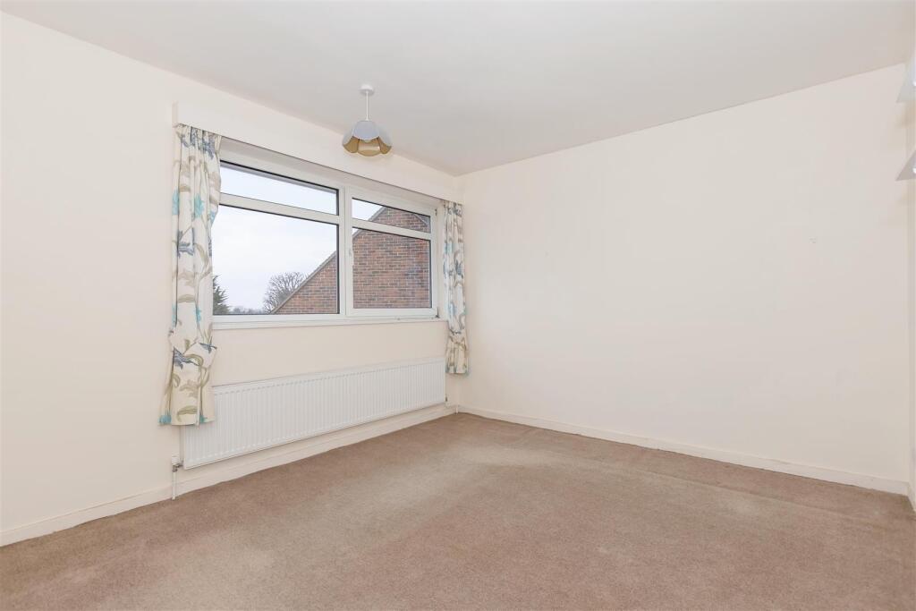 For Sale by Aspire Residential | Longlands Glade