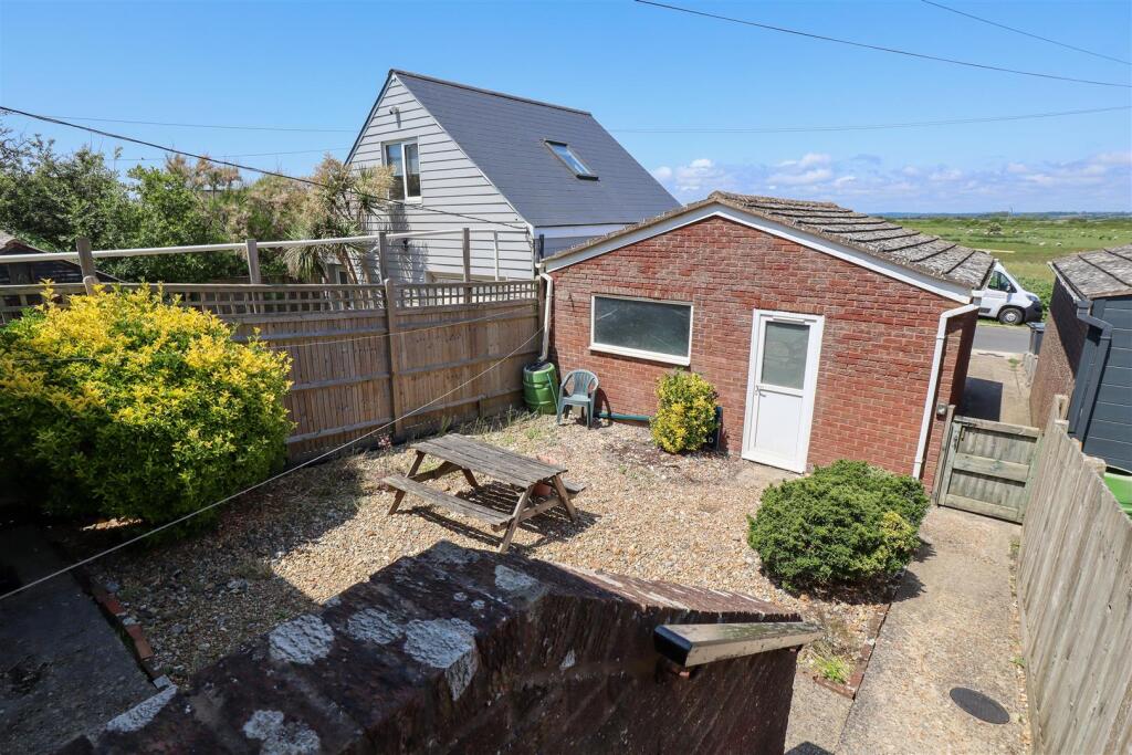 Front garden with access to house