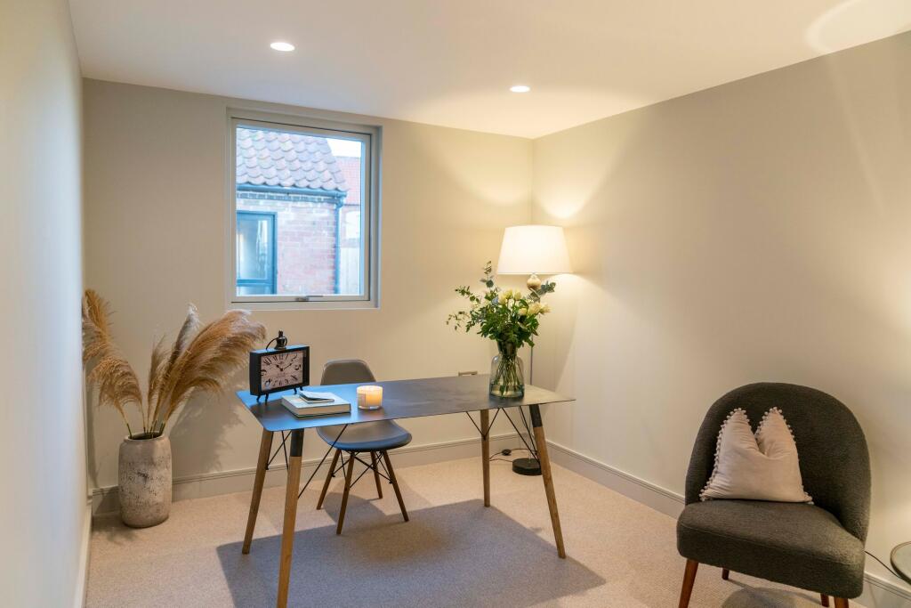 Bedroom 4/Study