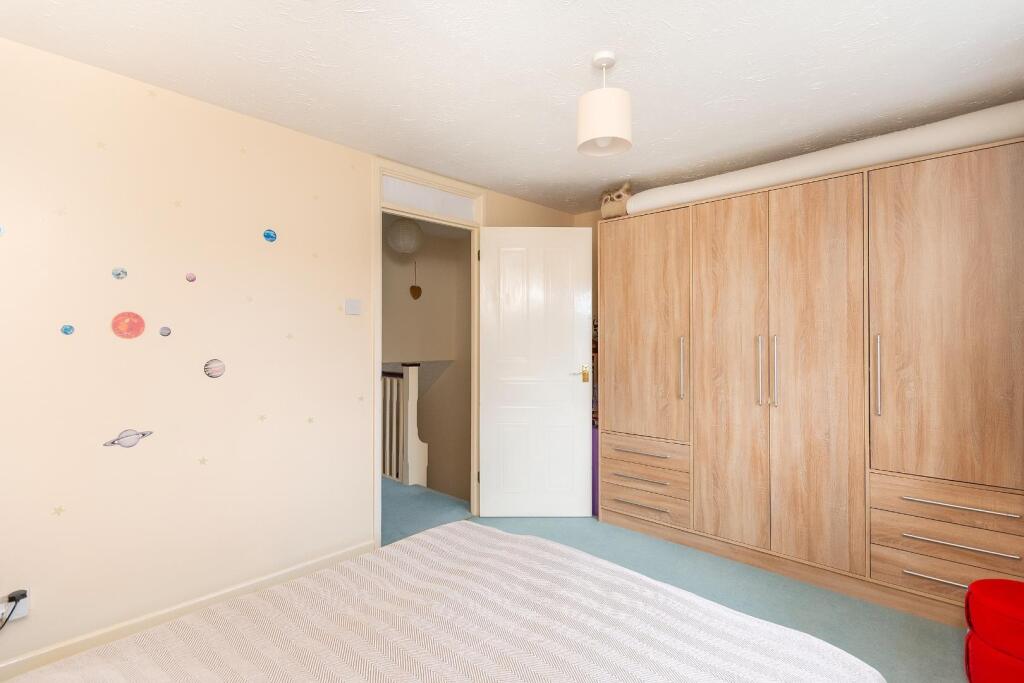 2L1HFS - Bedroom E.jpg