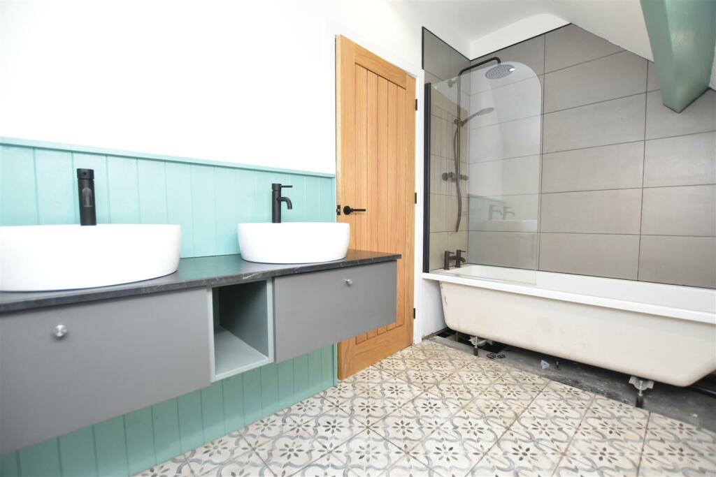en-suite.JPG