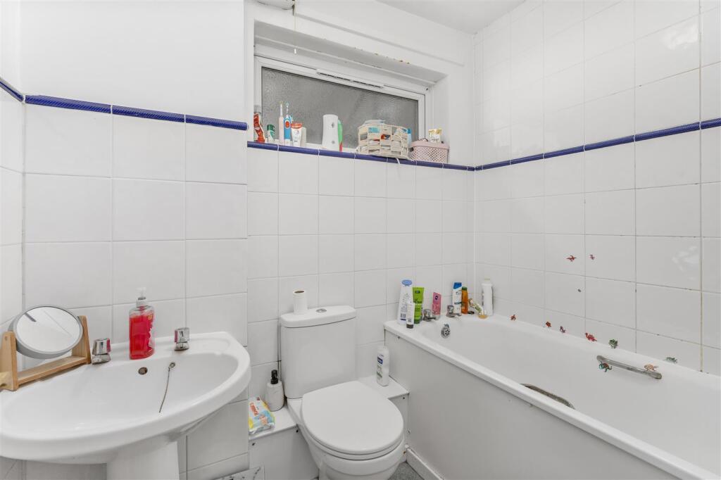 5 Greenhill Court, Banbury-17.jpg