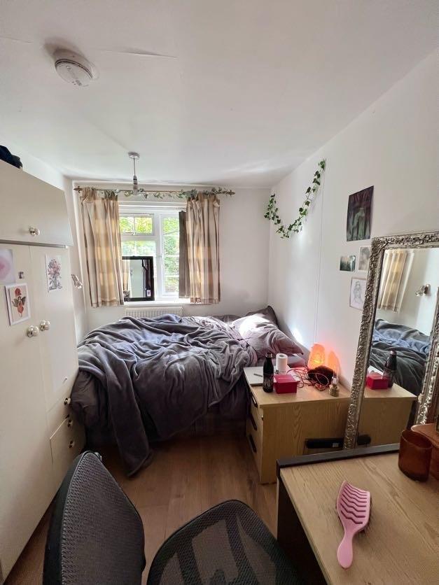 Bedroom Two (2).jpg
