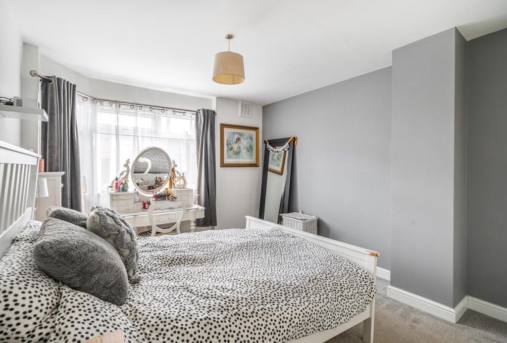 1383544-6-69243e8...