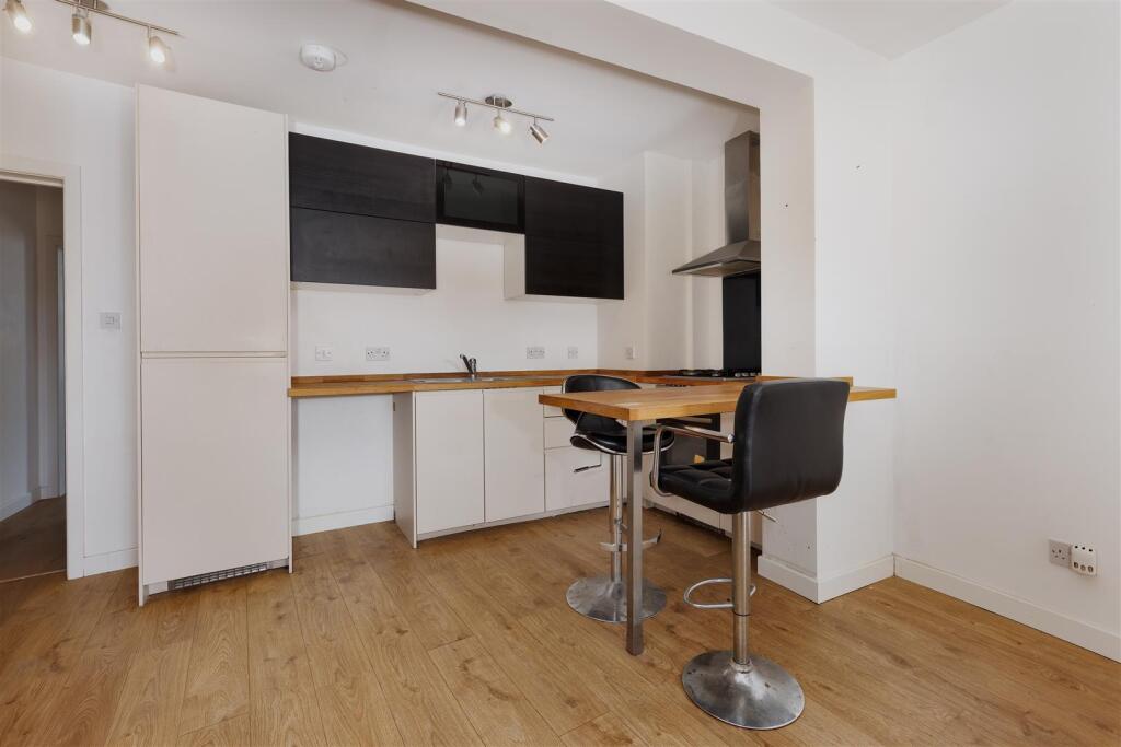 Modern Breakfast Kitchen