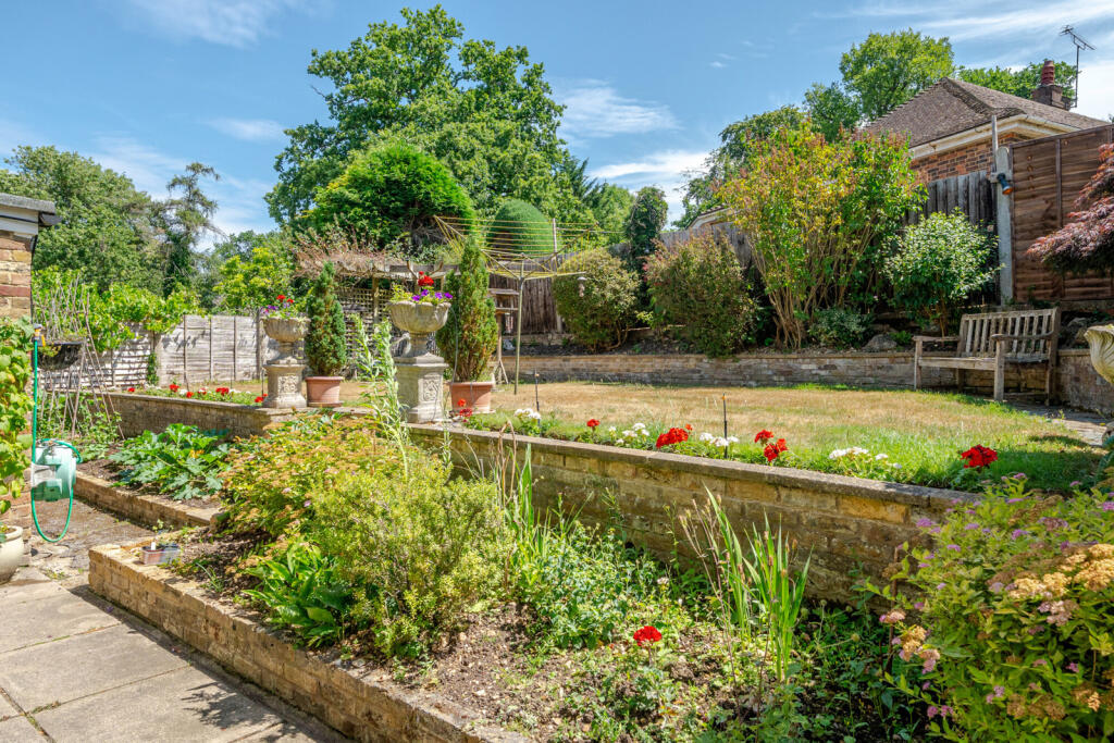 1321011-3-6867bf6...