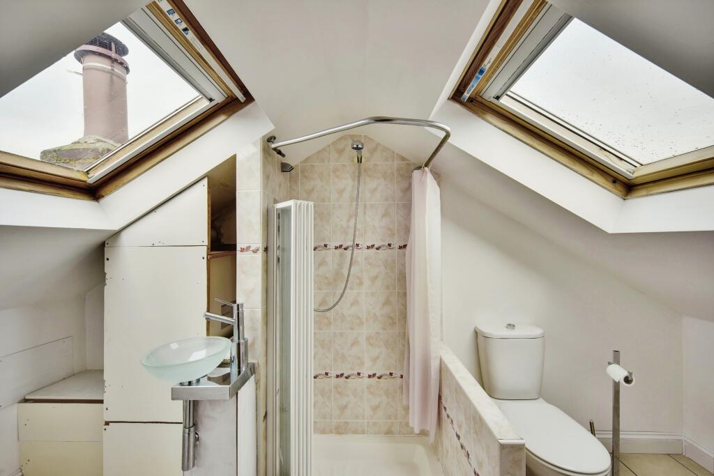 Bedroom One En Suite Shower Room