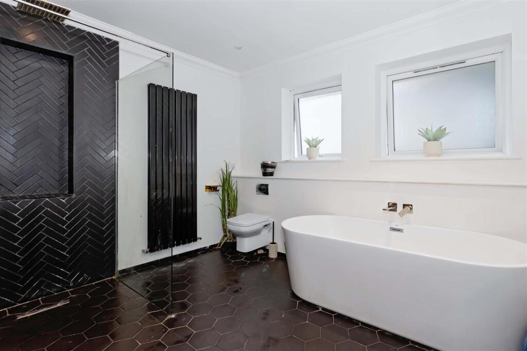 Chesswood Road_28.jpg