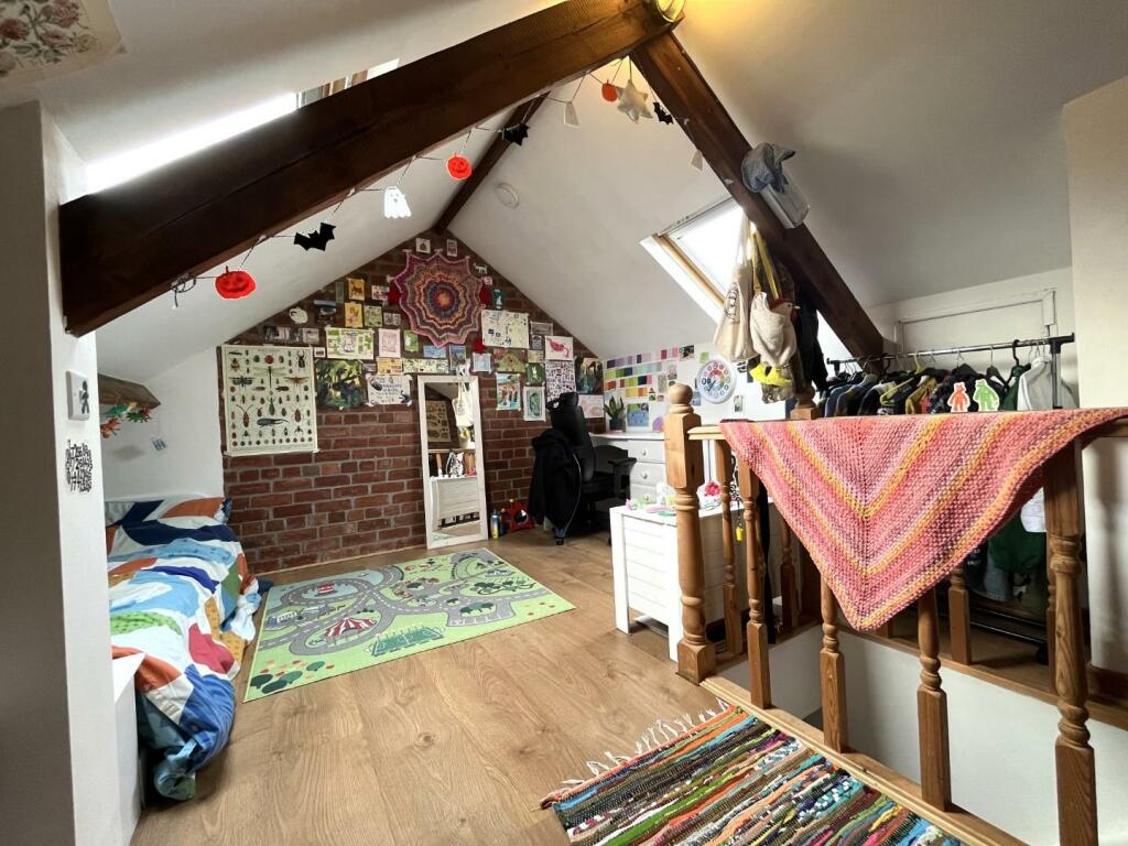 Bedroom 4.JPG