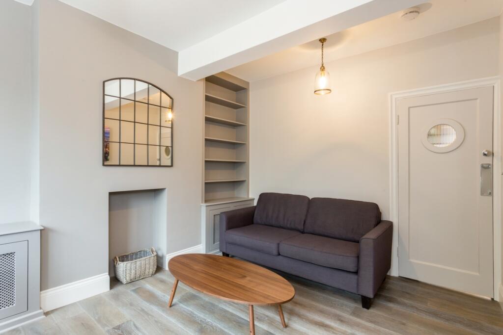F4 Windsor Court ...