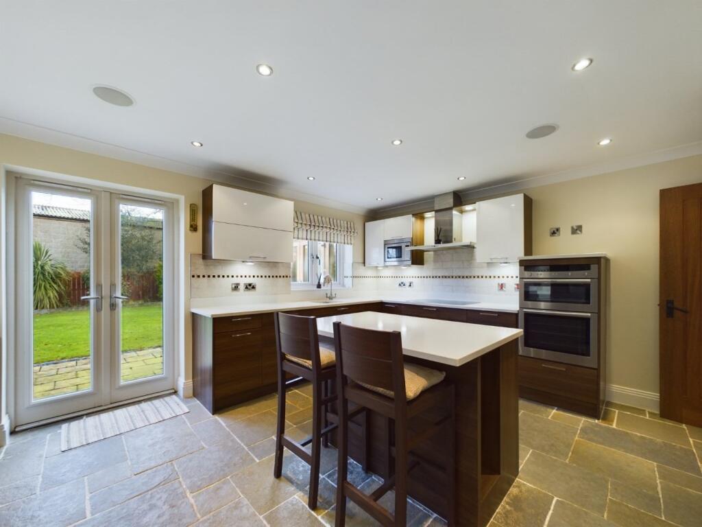Kitchen/Breakfast Area