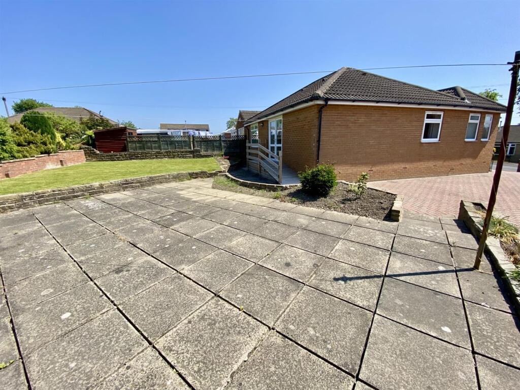 Bramleys Estate Agents - Westfields Avenue - Mirfi