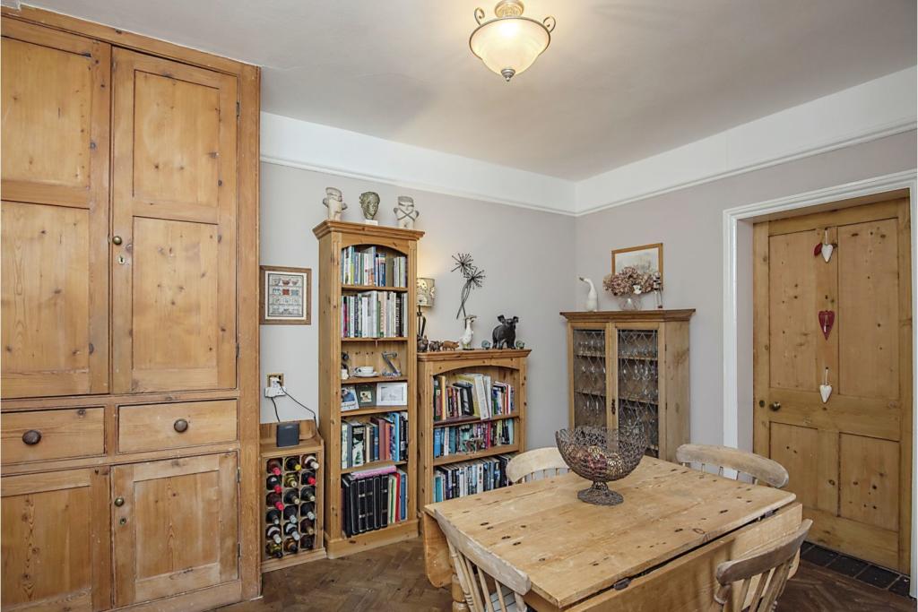 Breakfast Room
