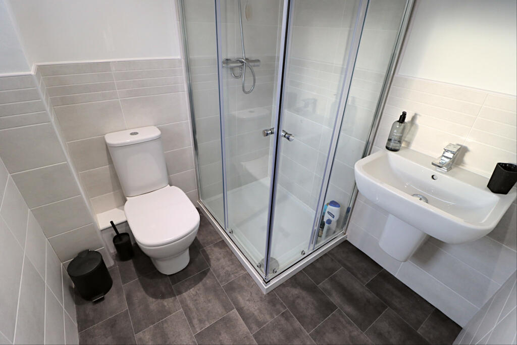 Master Ensuite